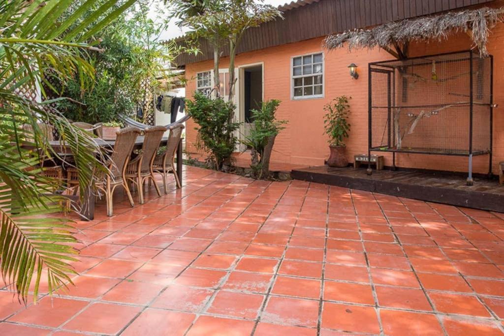 Smileys Apartment And Car Rental Willemstad Bagian luar foto